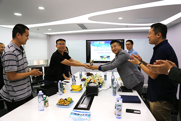 东方中科与小米公司签订框架合作协议，开启战略合作新篇章